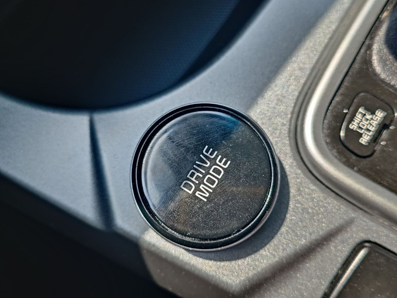 Kia Seltos S DUAL TONE /  1 YEAR WARANTY */ REGISTERATION / INSURANCE FREE (LOT # 75301)