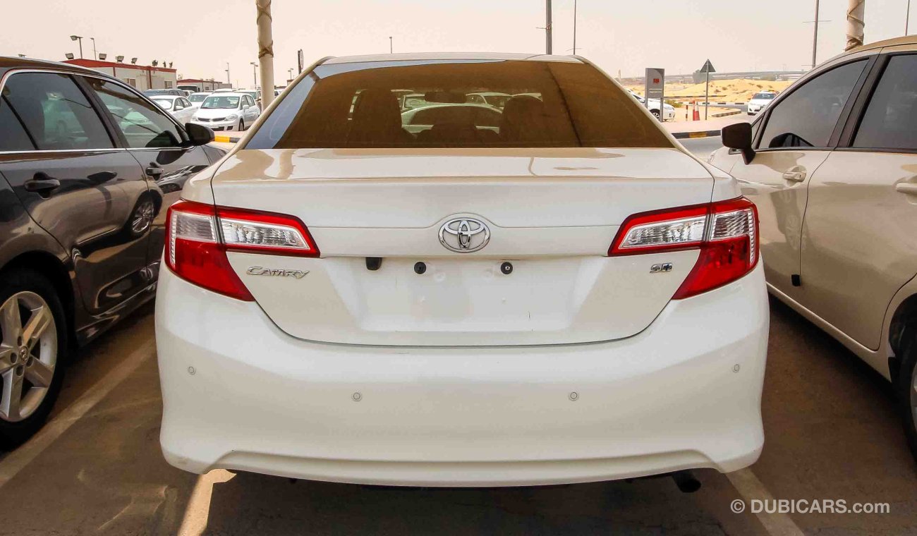 Toyota Camry S+