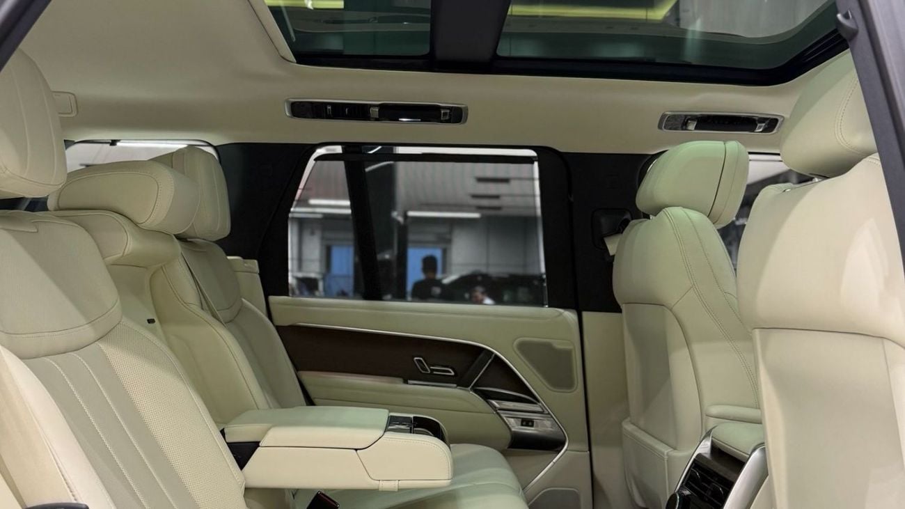 Land Rover Range Rover HSE P530 4.4L | V8 | GCC Specs | Warranty & Service Contract Until 2027