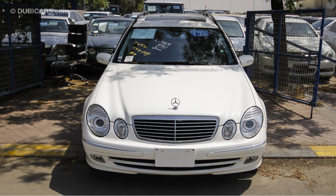 Mercedes-Benz E 320 With E 350 4MATIC Badge