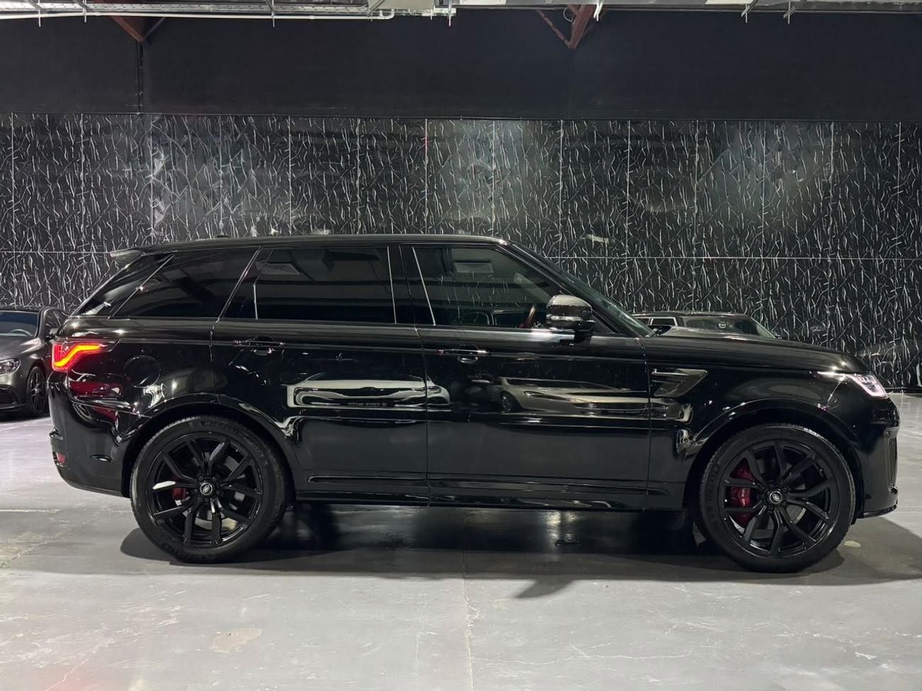 لاند روفر رينج روفر سبورت SVR 2018 Range Rover Sport SVR | GCC