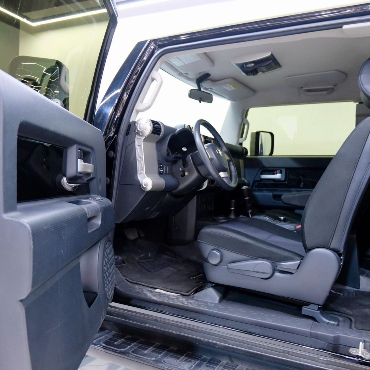 تويوتا إف جي كروزر GXR 4.0L A/T