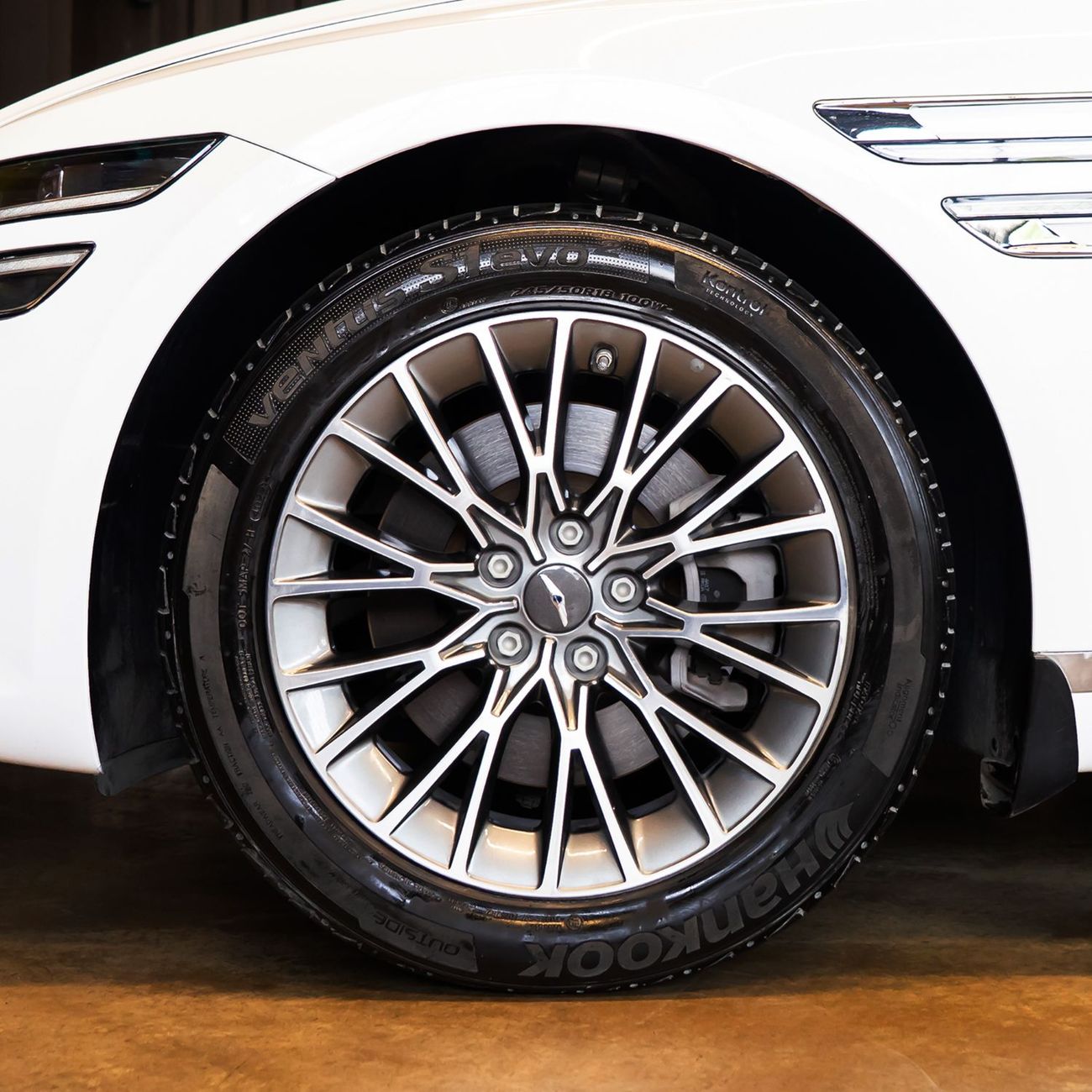 Genesis G80 Premier 2.5L AWD AED 2,490  pm • 0% Downpayment • Genesis G80  • Agency Warranty