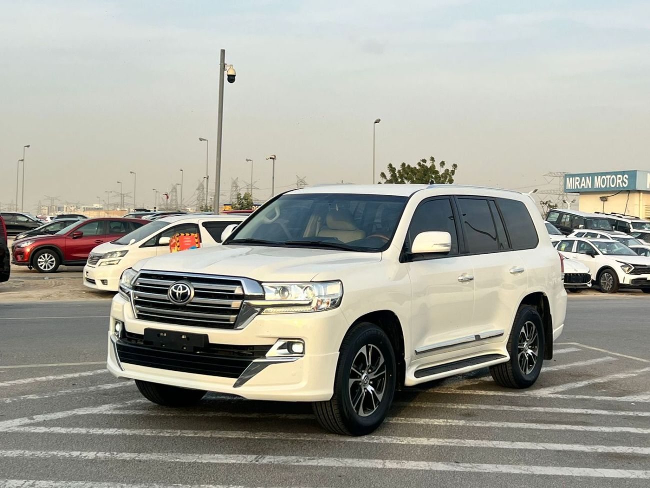 Toyota Land Cruiser 2018 Toyota Land Cruiser EX.R 4.0L V6 - AWD 4x4 - GCC - Leather Seat - Rear Camera & Sensor - Accide