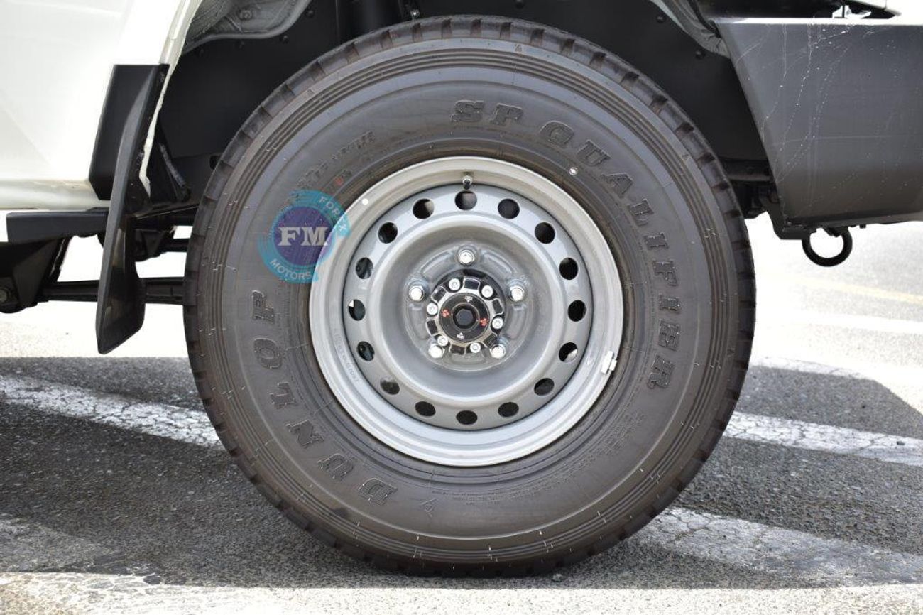 تويوتا لاند كروزر 70 76 LX V6 4.0L 4WD 6 Seater Manual