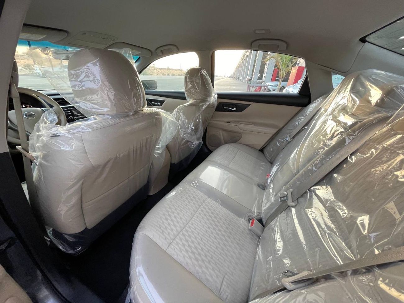 Nissan Altima S 2.5L V4 2.5L / KEYLESS ENTRY / CRUISE CONTROL / IN PERFECT CONDITION / SCREEN