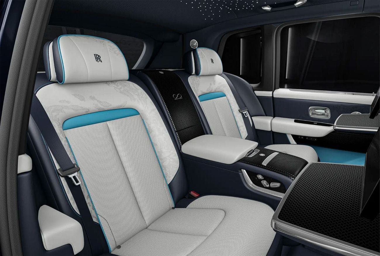 Rolls Royce Cullinan BLACK BADGE Fully loaded MY27