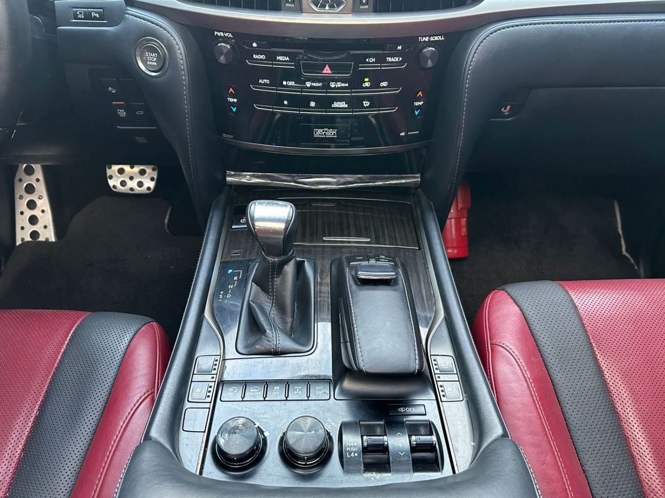 Lexus LX 570 Sport 5.7L