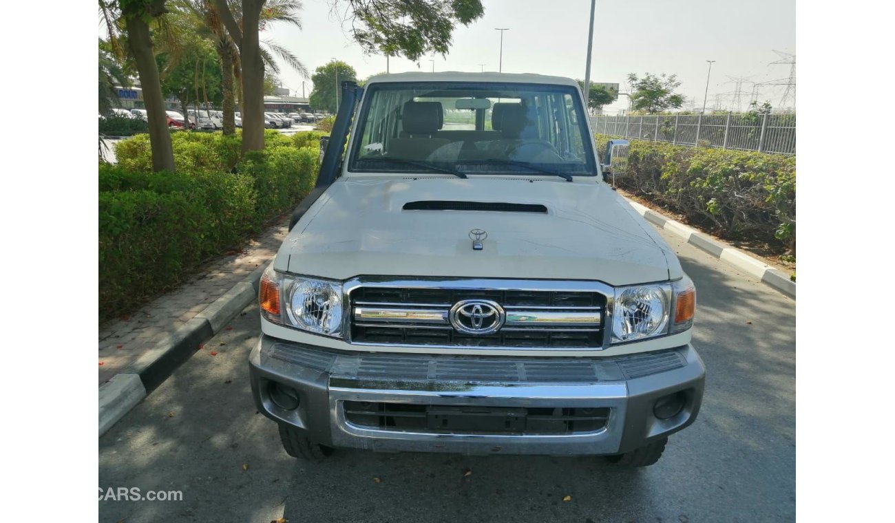 Toyota Land Cruiser Hard Top Hard Top LX V8