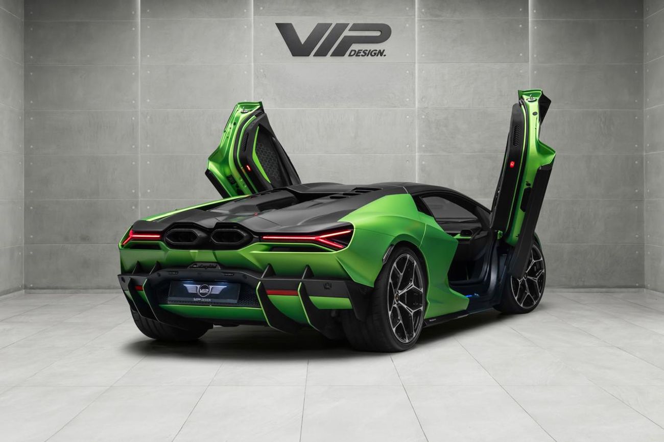 لامبورغيني ريفويلتو 6.5L V12 Hybrid