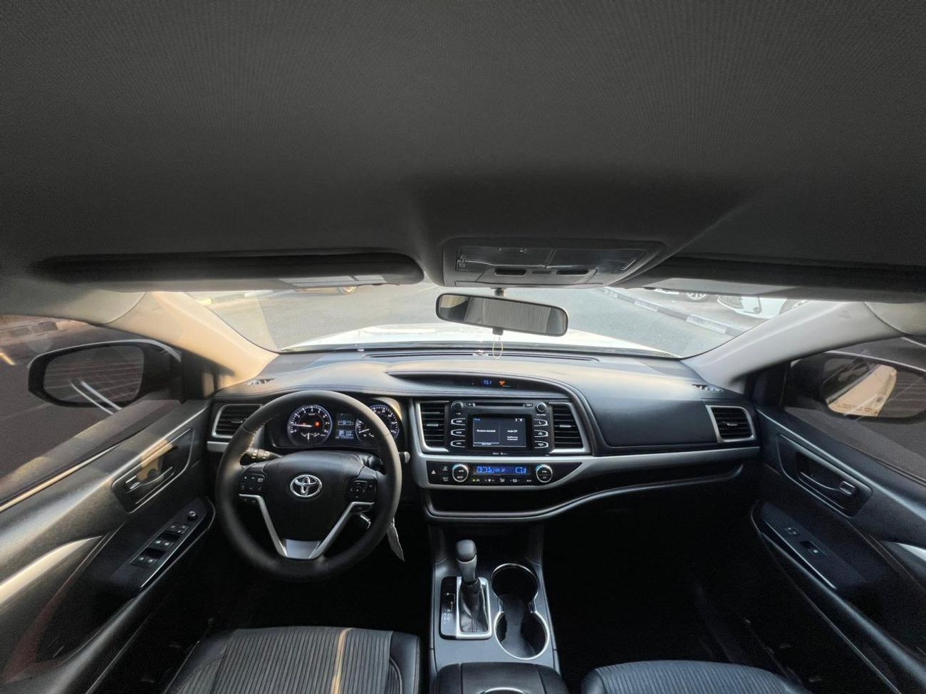 Toyota Highlander 2015Toyota Highlander  -3.5L-V6 -AWD 4x4 - Rear CAM -Automatic seat -trunk Automatic-