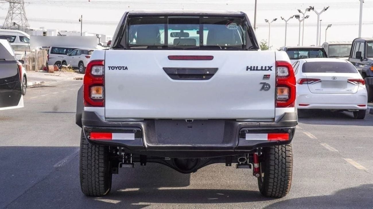 تويوتا هيلوكس GR Sport 4.0L