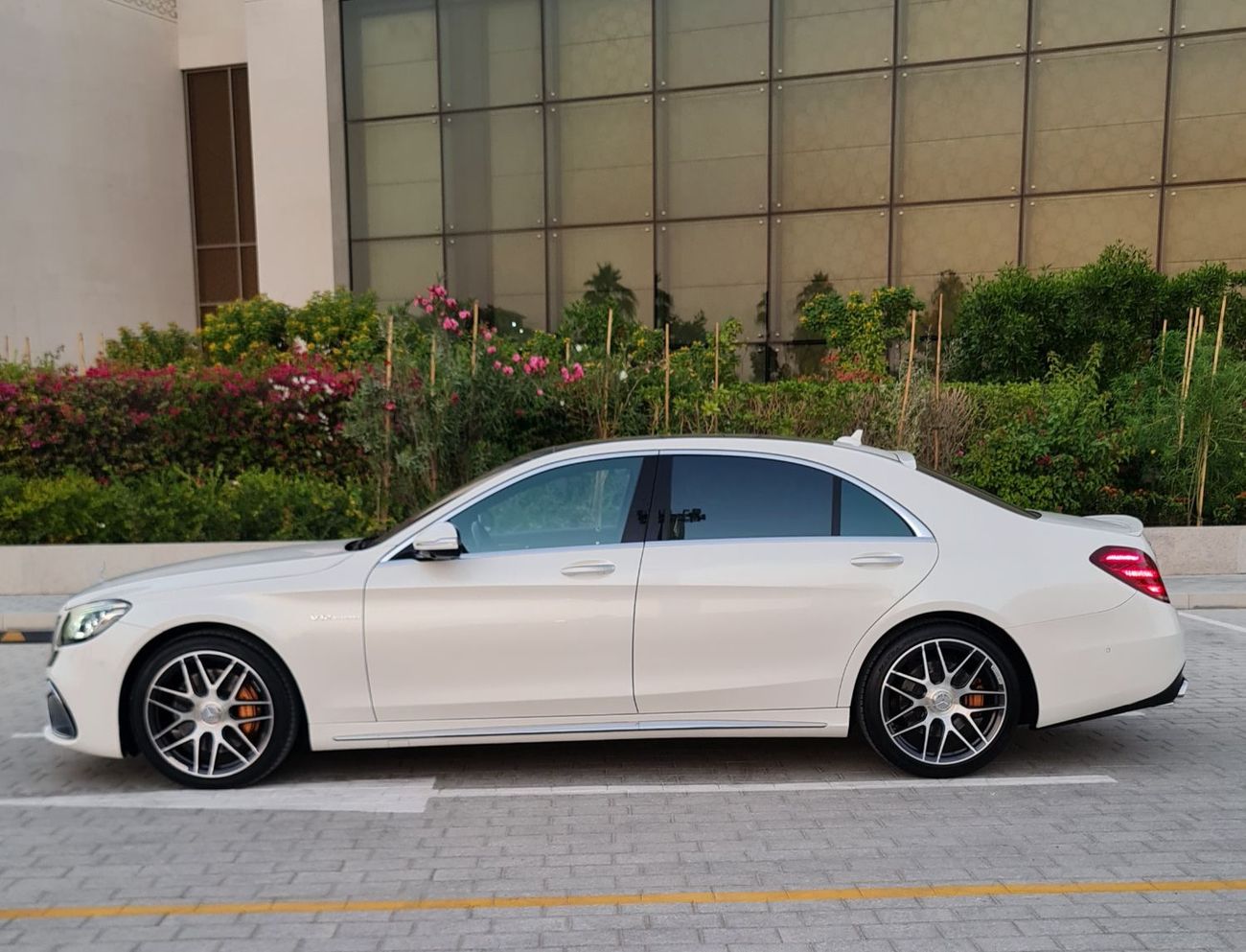 مرسيدس بنز S 560 Exclusive Edition 4.0L