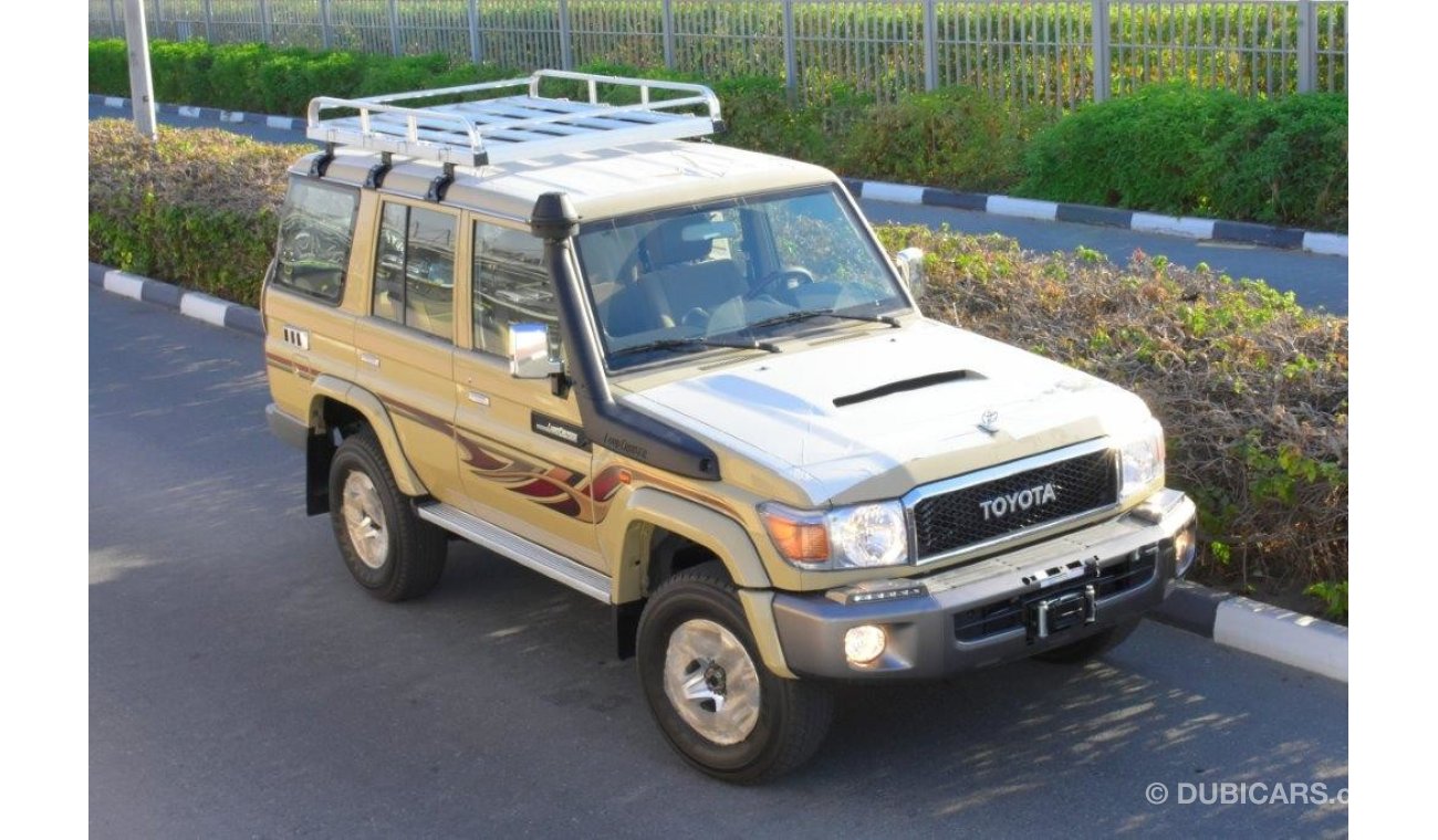 Toyota Land Cruiser 76 hardtop Diesel full option