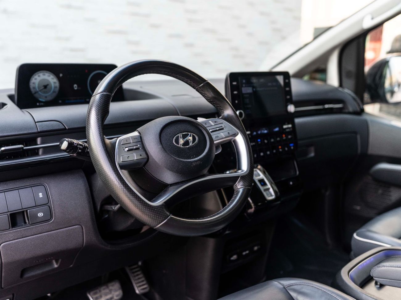 Hyundai Staria 3.5L Luxury (7 Seater)