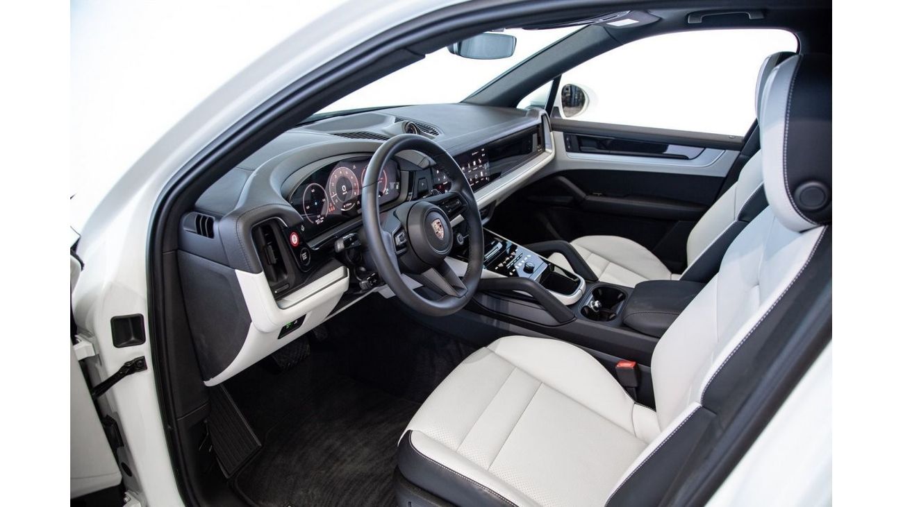 Porsche Cayenne WARRANTY OCT 2025