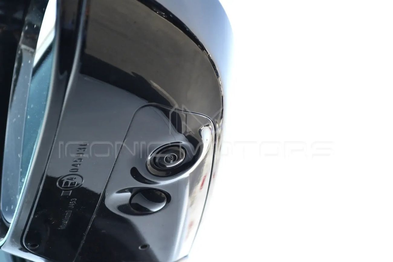 لكزس LX 700h Signature