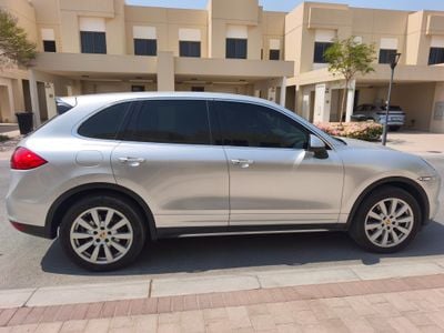Porsche Cayenne STANDARD