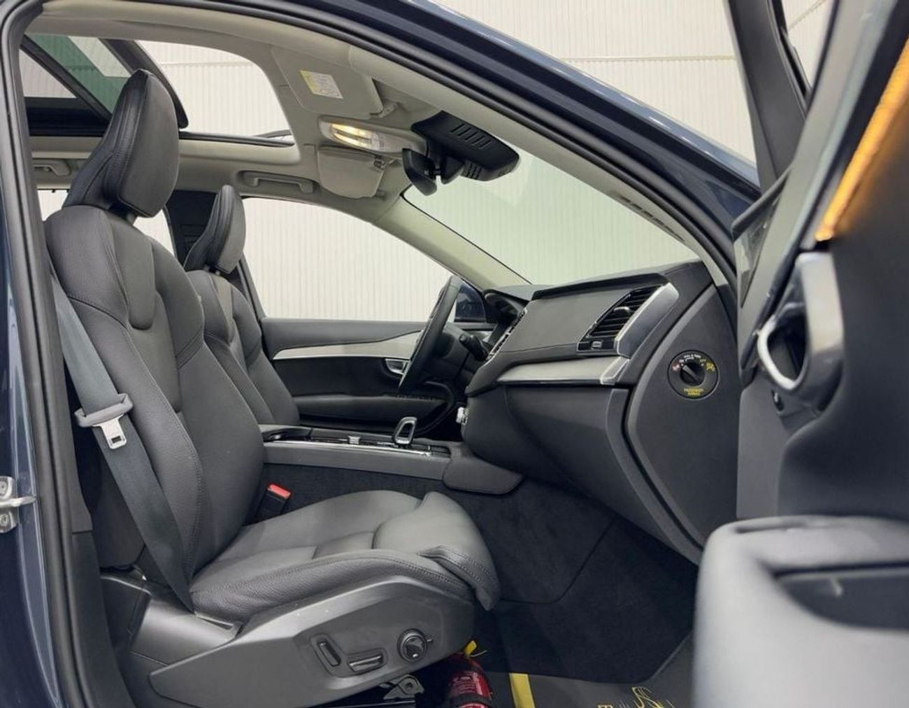 Volvo XC90 B5 2.0T 2024 Volvo XC90 B5 Plus Bright, Dec 2026 Volvo Warranty, 7 Seater, Excellent Condition, GCC