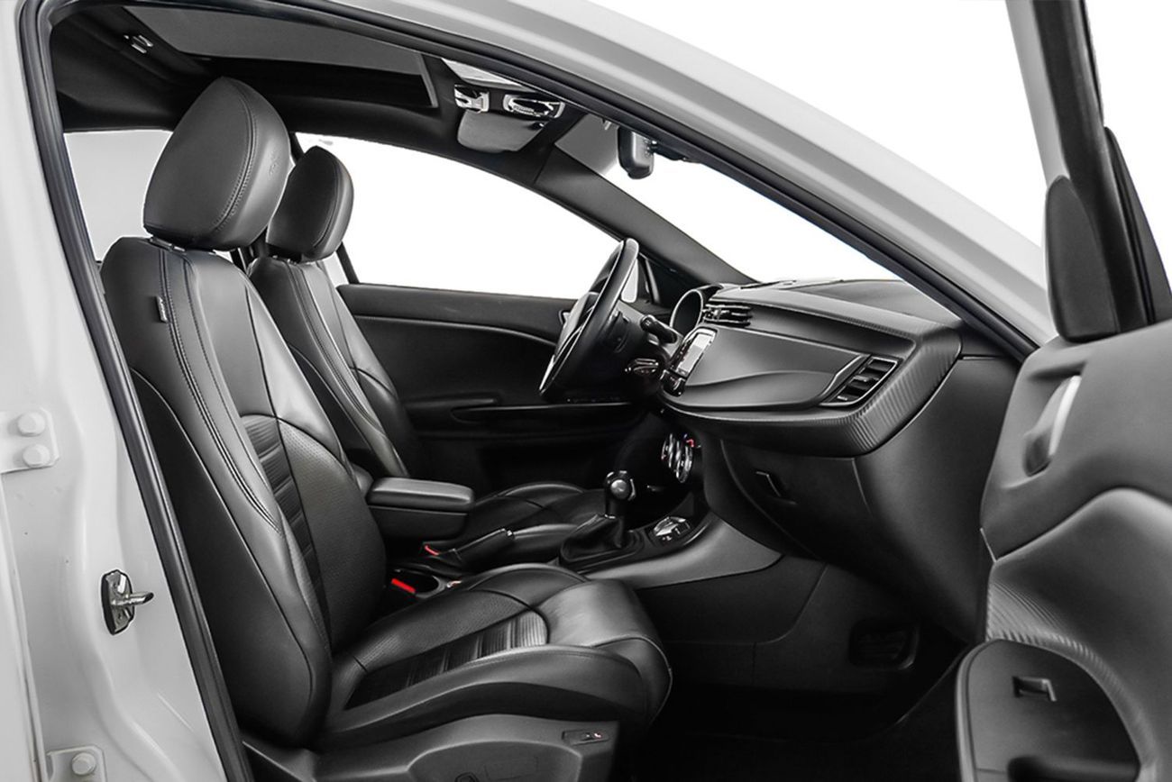 ألفا روميو جوليتا Veloce