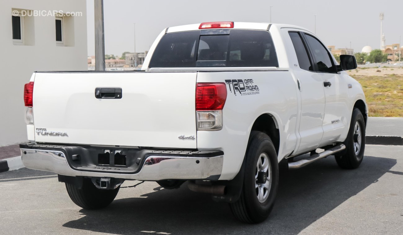 Toyota Tundra SR5 5.7L