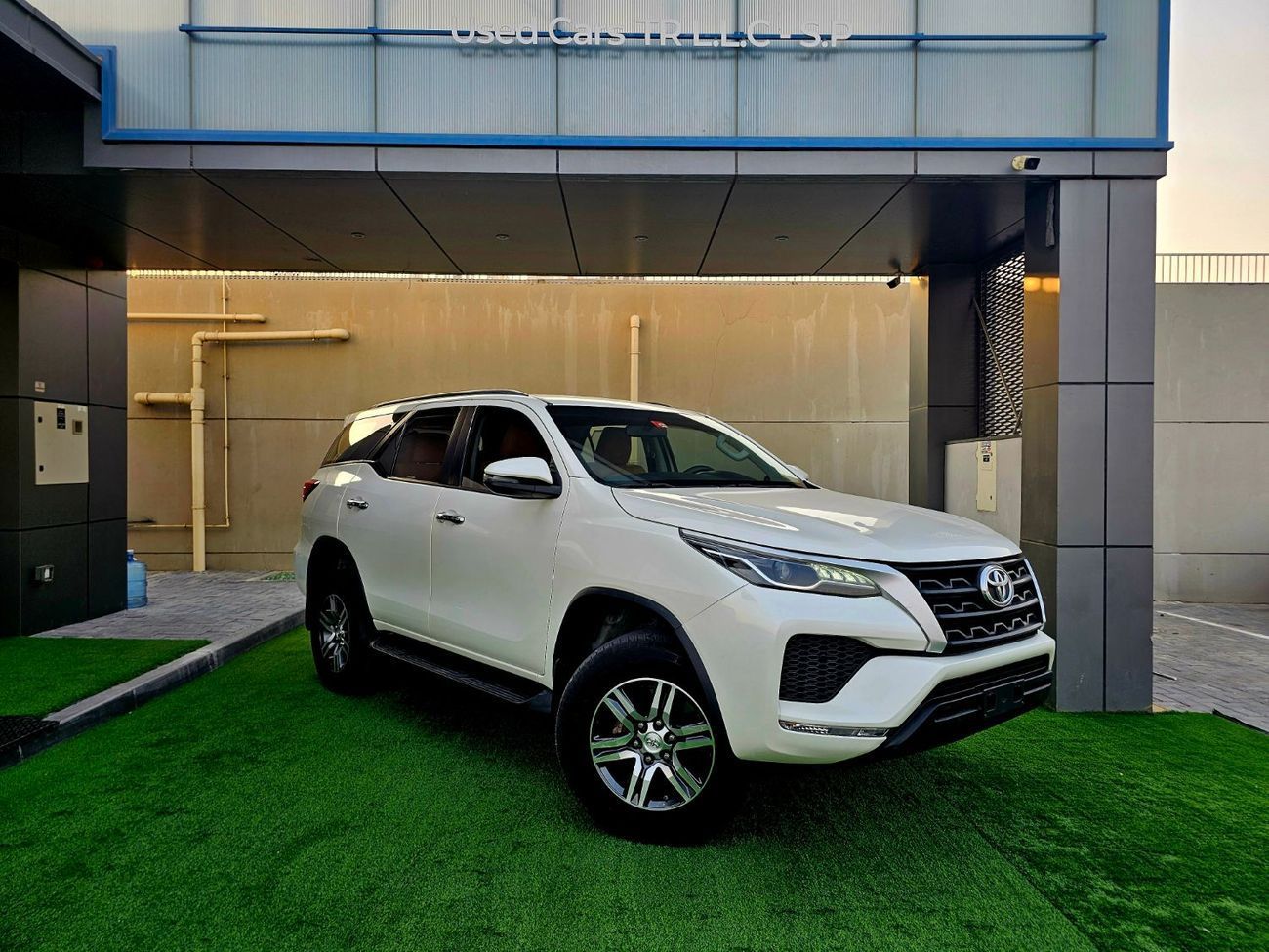 Toyota Fortuner EXR 2.7L (164 HP) EXR/ 4WD GCC 2.7L/ 3 KEYS/ SINGLE OWNER/ IMMACULATE CONDITION