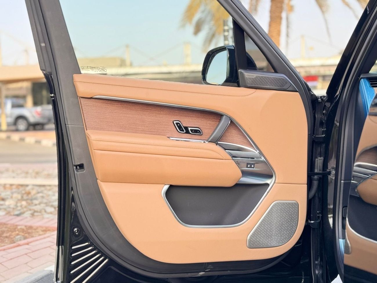 لاند روفر رينج روفر Autobiography P530 4.4L