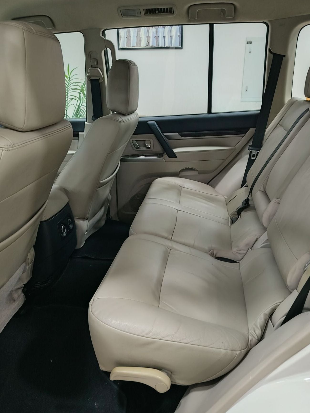 Mitsubishi Pajero GLS H/L PLATINUM PLUS
