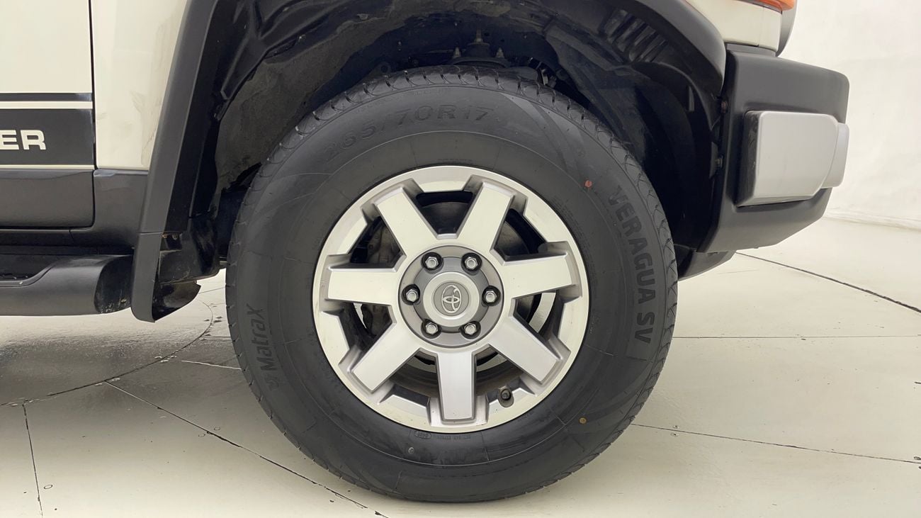 تويوتا إف جي كروزر 2021 GXR | AED 1701/Month | 0 DP | 30 Day Return | Warranty | Service History