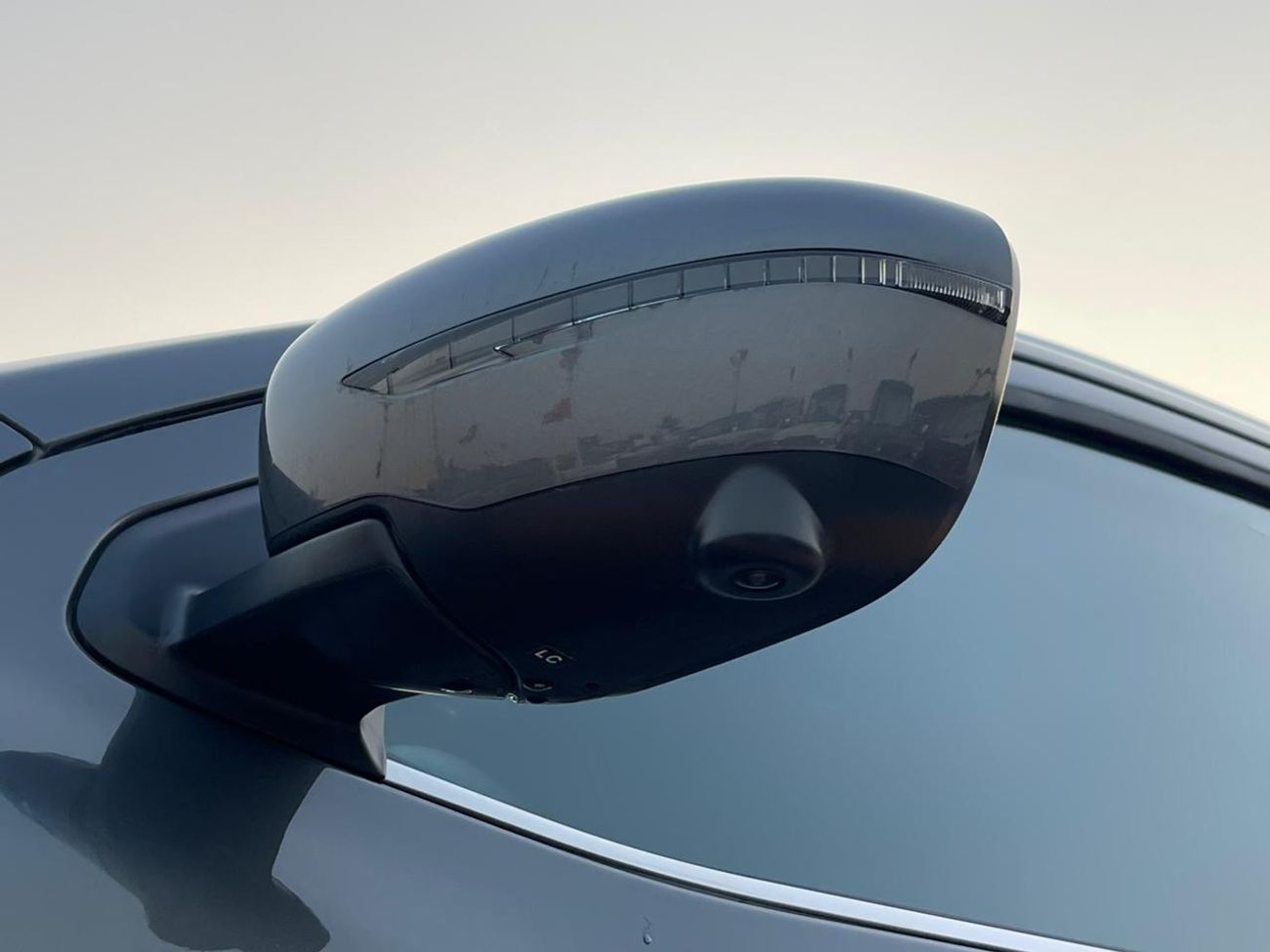 Nissan Navara G 2.5L 4WD M/T Nissan Navara Double Cab  2.5L Petrol 4WD 5 Seater MT