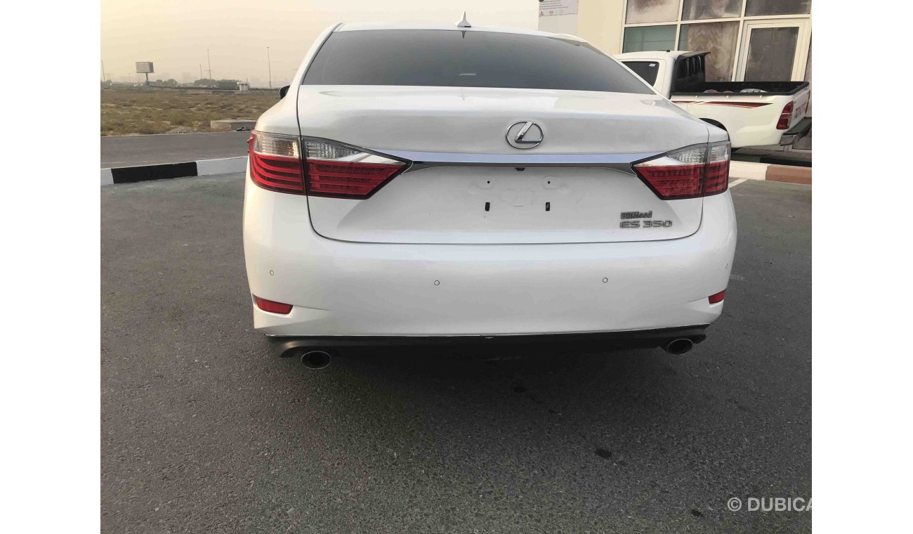 Lexus ES350 very good car us    km 70000