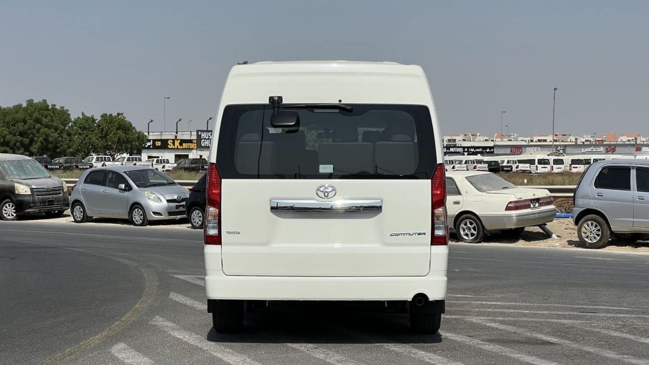 تويوتا هاياس DLS -High Roof Commuter 2.8L M/T