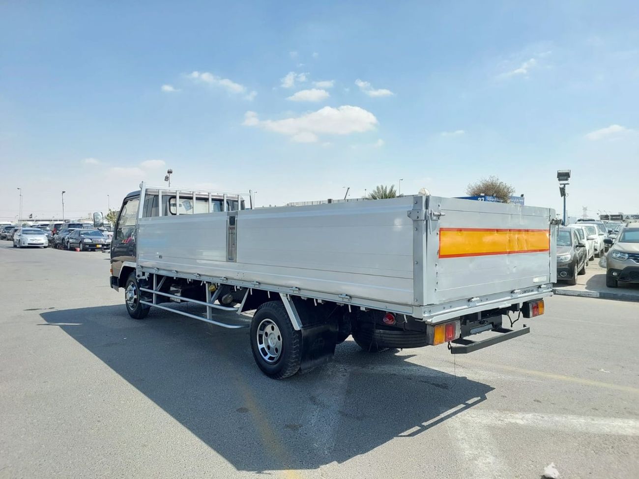 Mitsubishi Fuso Canter MITSUBISHI CANTER TRUCK RHD 1990 MODEL 3.9 L DIESEL MANUAL(PM40451)