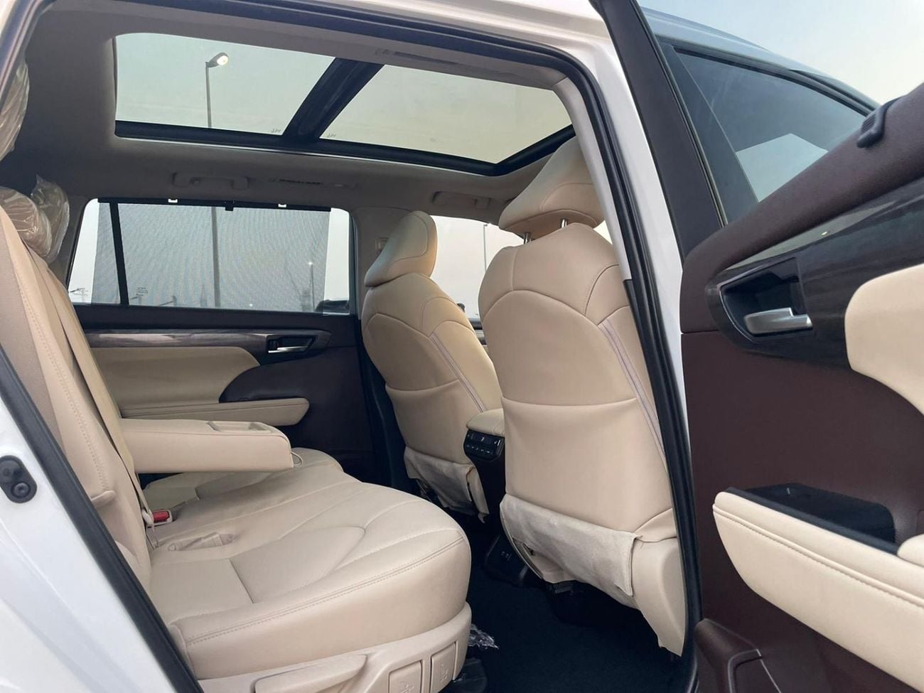 Toyota Highlander VXR 2020 Toyota Highlander Platinum VX.R Gcc Specs - Hybrid 2.5L V4 - Al Futtaim Serviced - HUD 360*