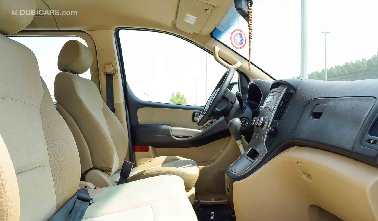 Hyundai H-1 2015 9 seats Ref#446