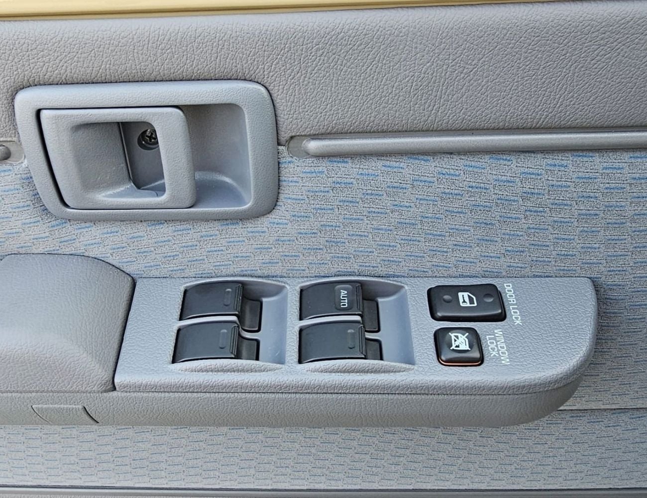 Toyota Land Cruiser 70 LC76 LX HARDTOP 5DOOR || 2.8L DIESEL V4 M/T 4WD | REAR CAMERA | OVER FENDER | FABRIC SEATS (CODE # H