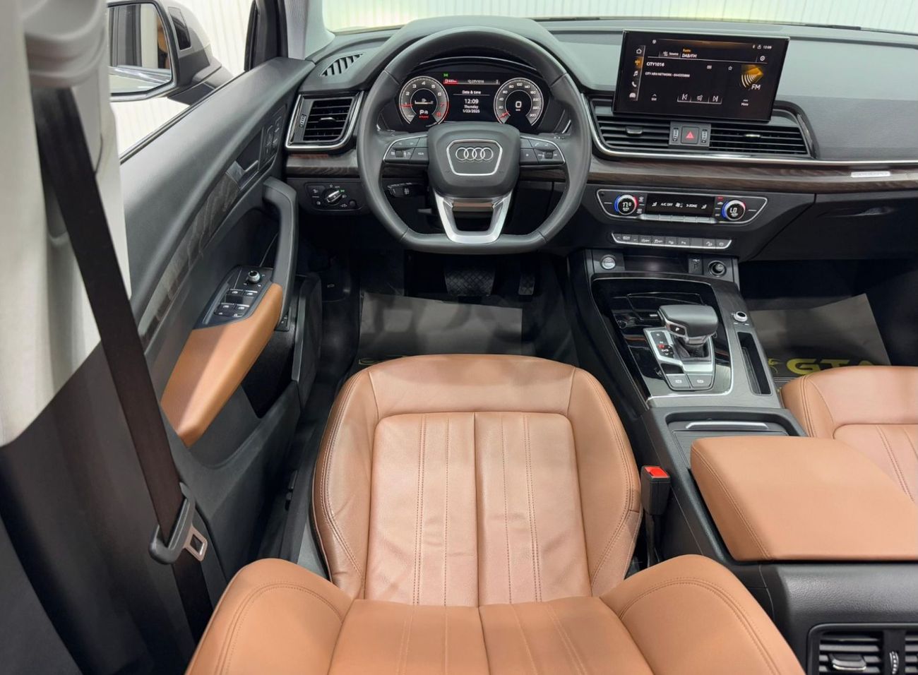 أودي Q5 45 TFSI quattro S Line 2.0L (245 HP) SUV Coupe 2022 Audi Q5 quattro 45 TFSI S Line, Agency Warranty