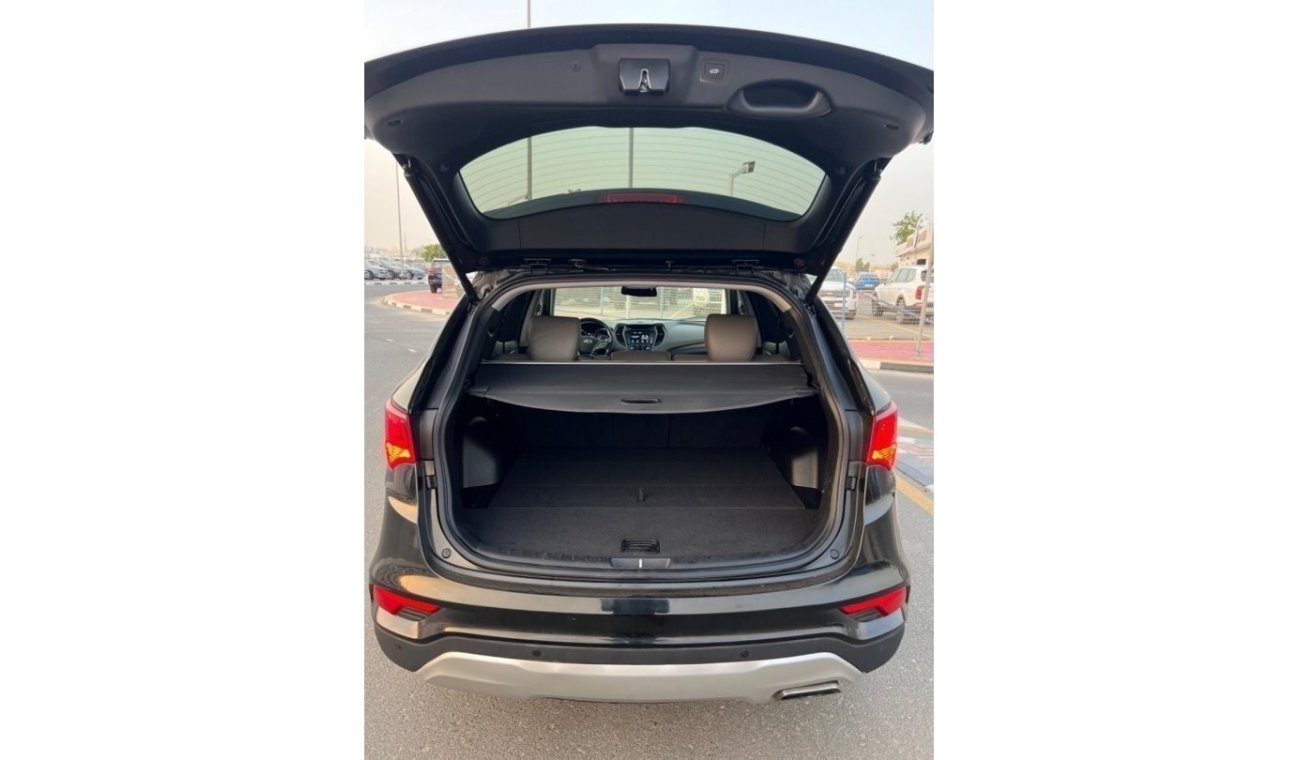 Hyundai Santa Fe 2018 LIMITED PUSH START 4x4 LEATHER SEATS