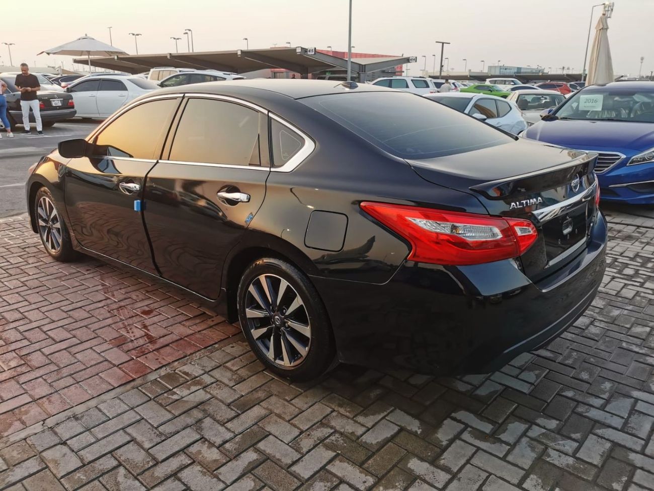 Nissan Altima SV Very good condition inside and outside