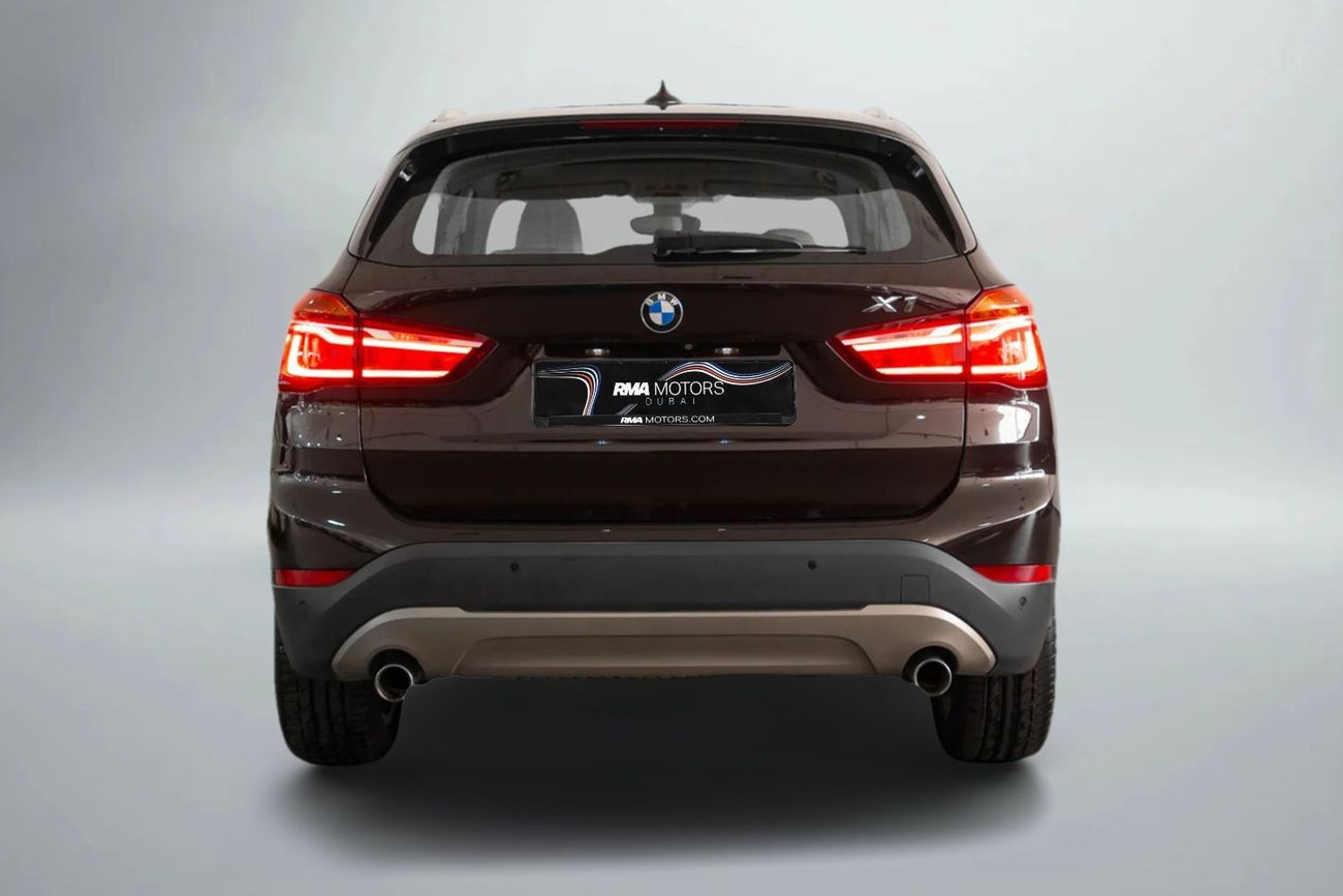 بي أم دبليو X1 sDrive 20i اكسكلوسيف