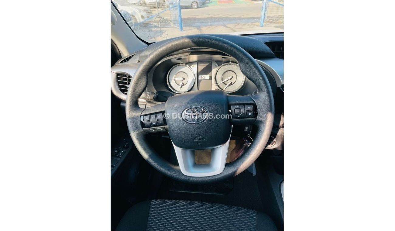 Toyota Hilux 2.4L DIESEL Manual Wide Body Tailgate Handle EUROPE SPECIFICATION Спецификация для Европы