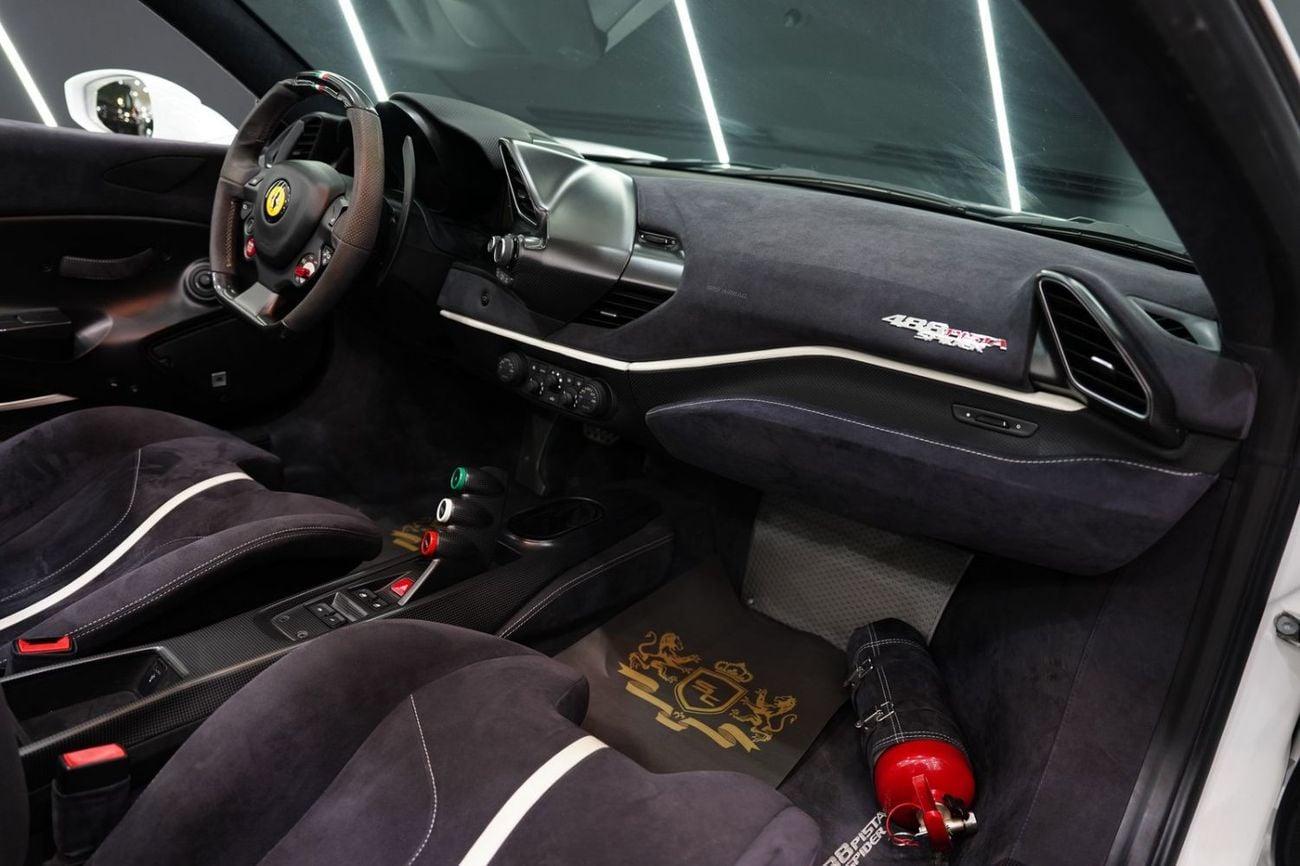 فيراري 488 بيستا  2018 Ferrari 488 Pista, Atelier Ferrari, Apple CarPlay, JBL Audio, Special Exterior Carbon Pack, Al