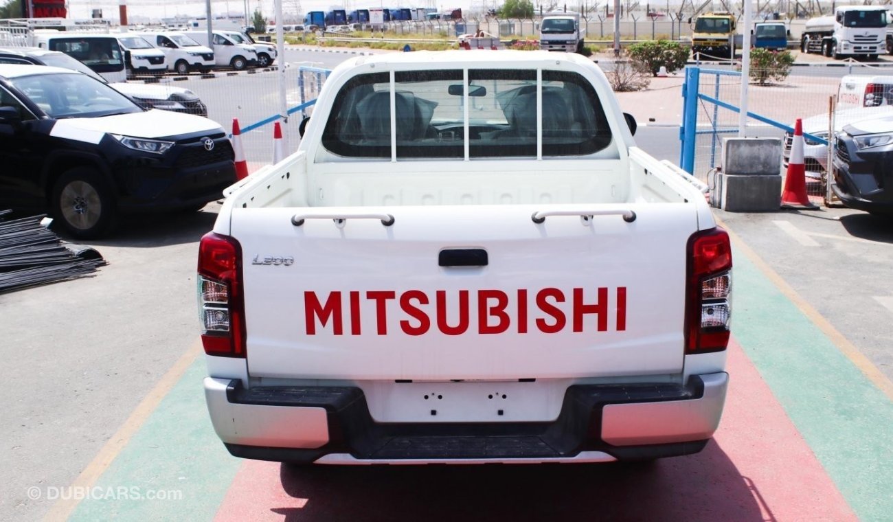 Mitsubishi L200 Basic Mitsubishi L200 Basic 2.4 Diesel A/T  White 2022 Double cabin