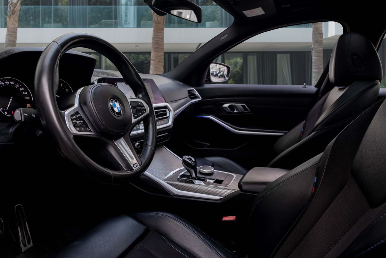 BMW 320i 320i M-Sport | 1,821 P.M | 0% Downpayment | Full Agency History!