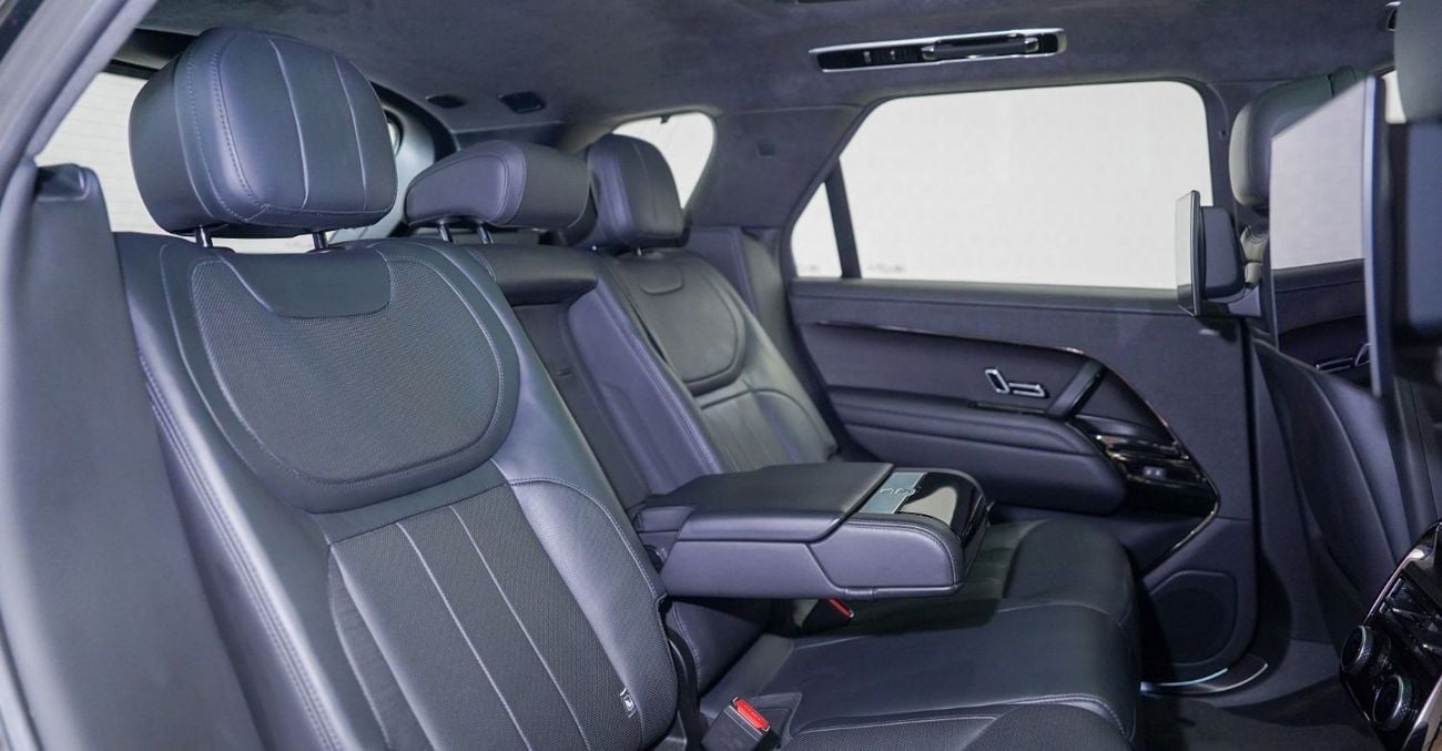 Land Rover Range Rover Sport Range Rover Sport P530 First Edition | AED 7,319 PM | Warranty November 2027 | GCC