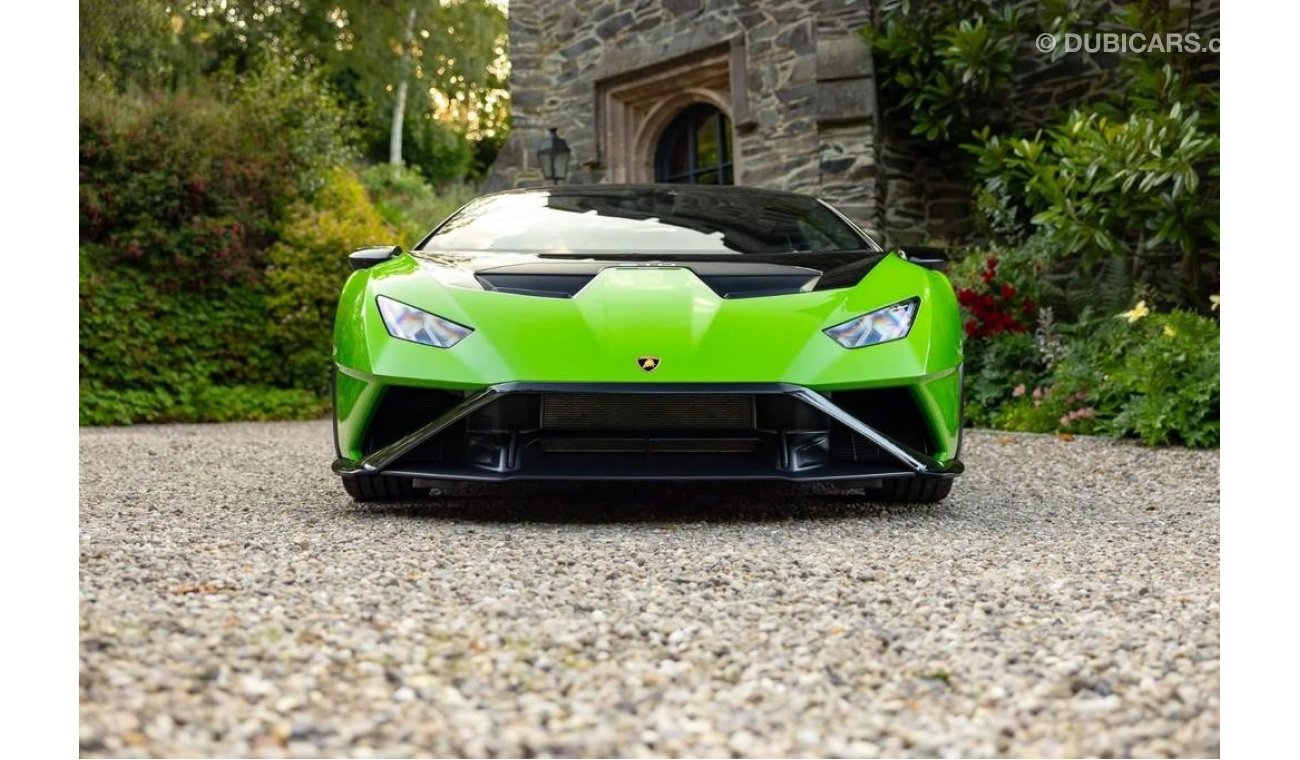 لمبرجيني هوراكان Lamborghini Huracan STO RIGHT HAND DRIVE