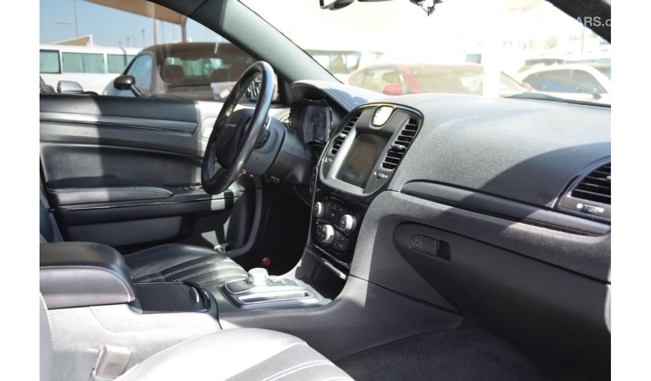 Chrysler 300s SOLD!!!!Chrysler SRT8 300S V6 2015/ FullOption/ Panoramic Roof/ Very Good Condition