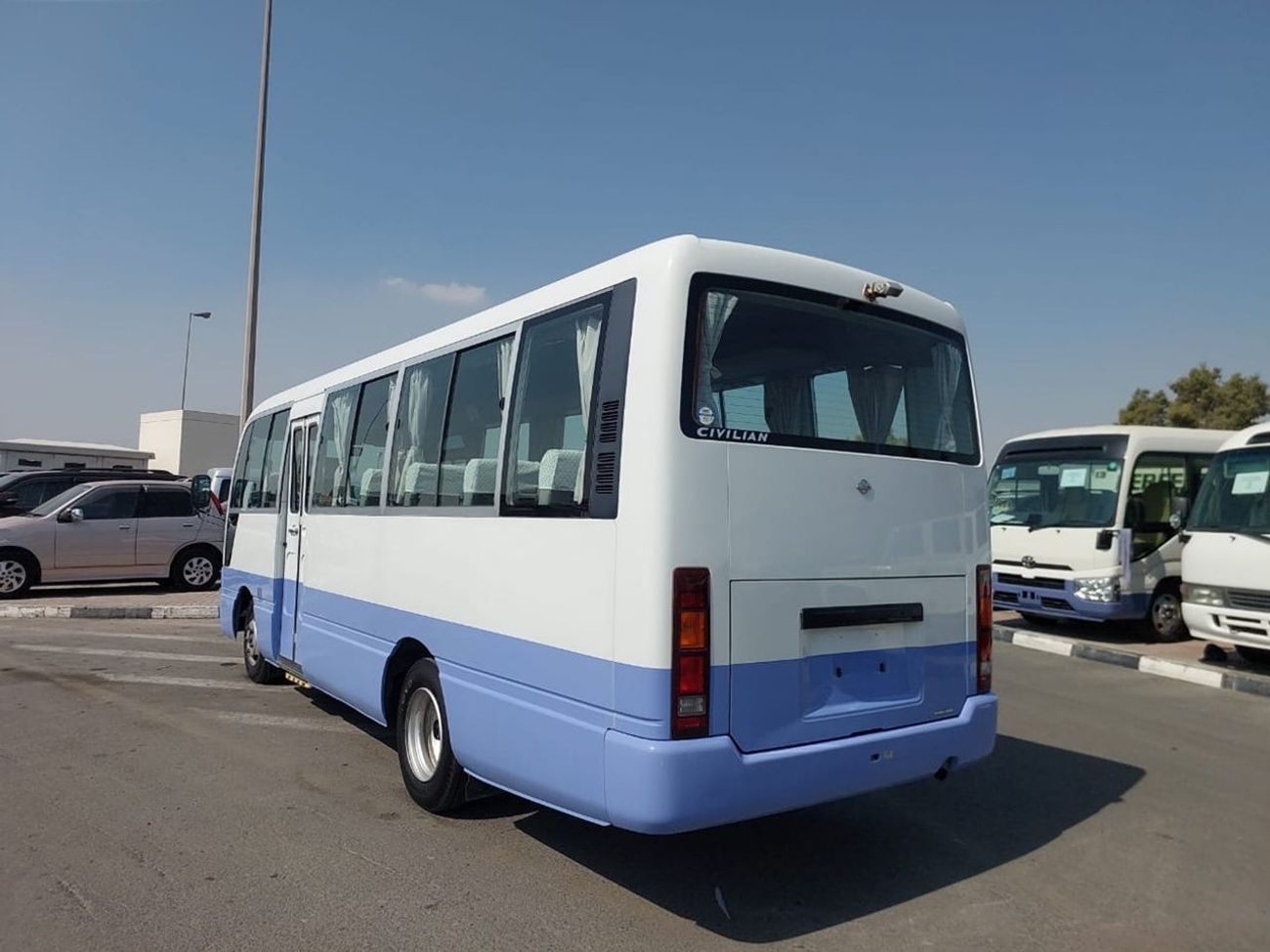 نيسان سيفيليان NISSAN CIVILIAN BUS RHD 2000 MODEL 4.2 L DIESEL AUTOMATIC(PM01364)