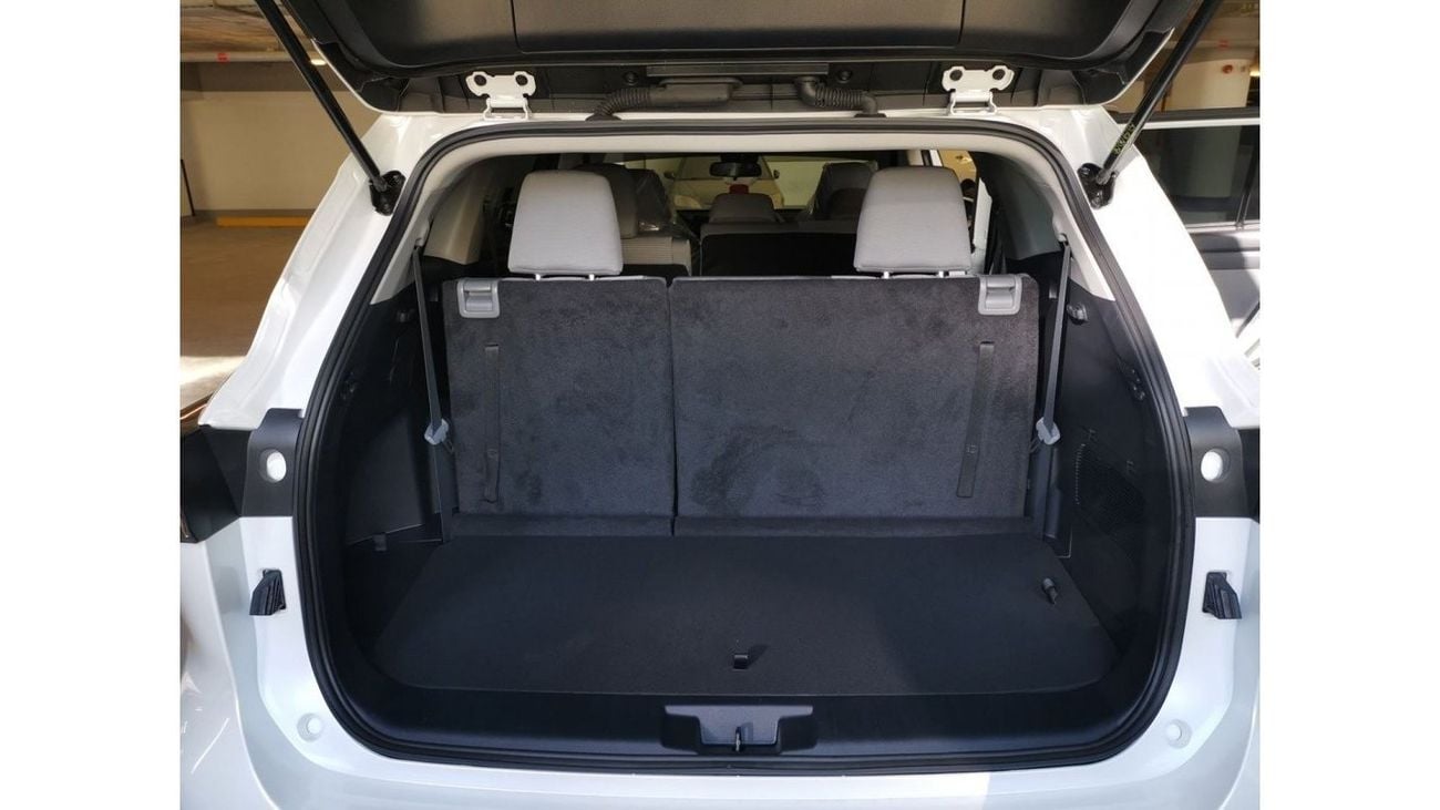 Toyota Highlander Toyota Highlander GXR HYBRID V4 2.5L 2023 Model GCC Specs With 3 Years Warranty From AL FUTTAIM