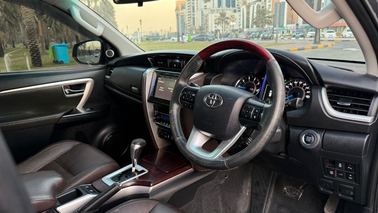 تويوتا فورتونر Crusade Right Hand Drive Automatic 4x4